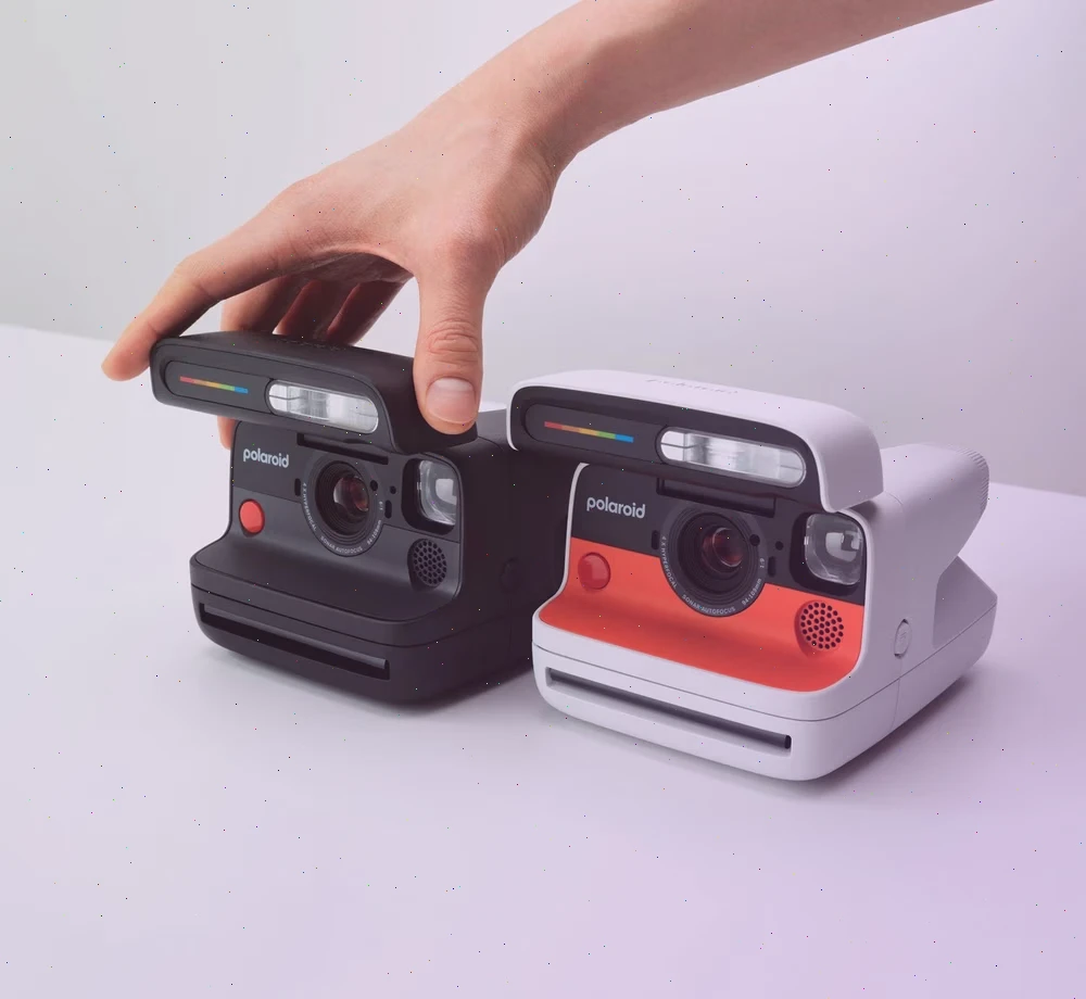 The New Polaroid Flip Camera Helps Avoid Unwanted Surprises with Exposure and Focus